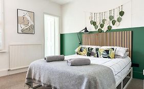 Love Lane - Cosy & Modern City Centre Guest Suite